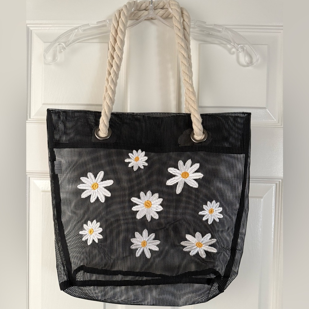 Art Class Girls' Daisy Mesh Tote Bag